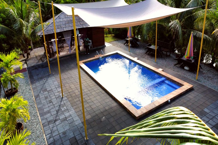Zwemmen bij Anjuli Nature Resort