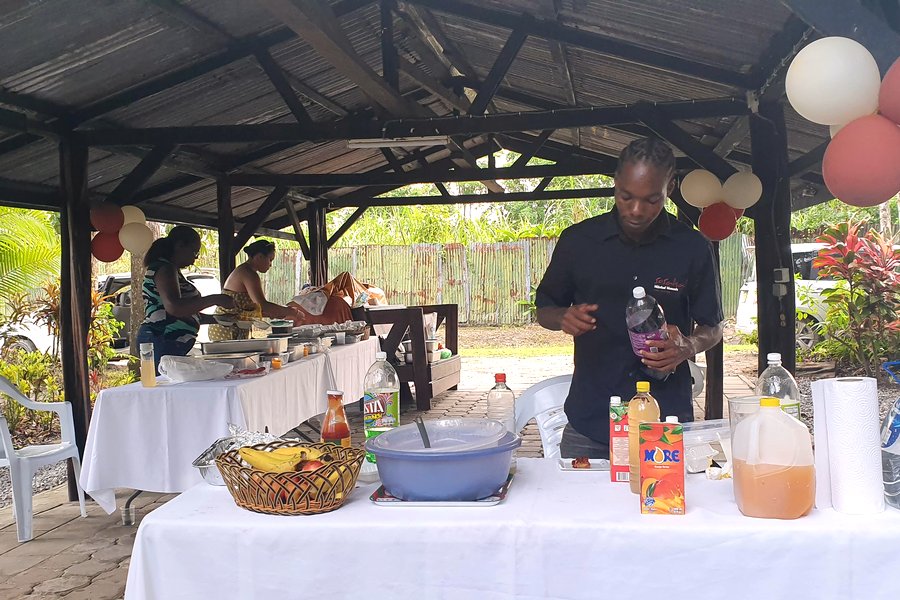 Anjuli Blok 2 — feest met bar en catering